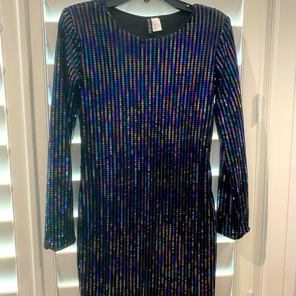Long sleeve black sequin dress
